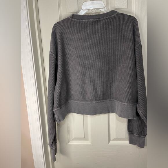 UCF Central Florida Knights Faded Grey Ribbed Crop Sweatshirt size Medium - Picture 5 of 5